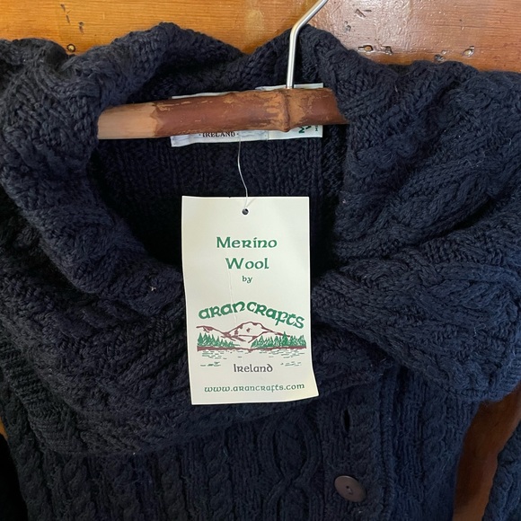 NWT Aran Crafts sweater from Ireland. Made from 100% Merino Wool - Picture 2 of 8
